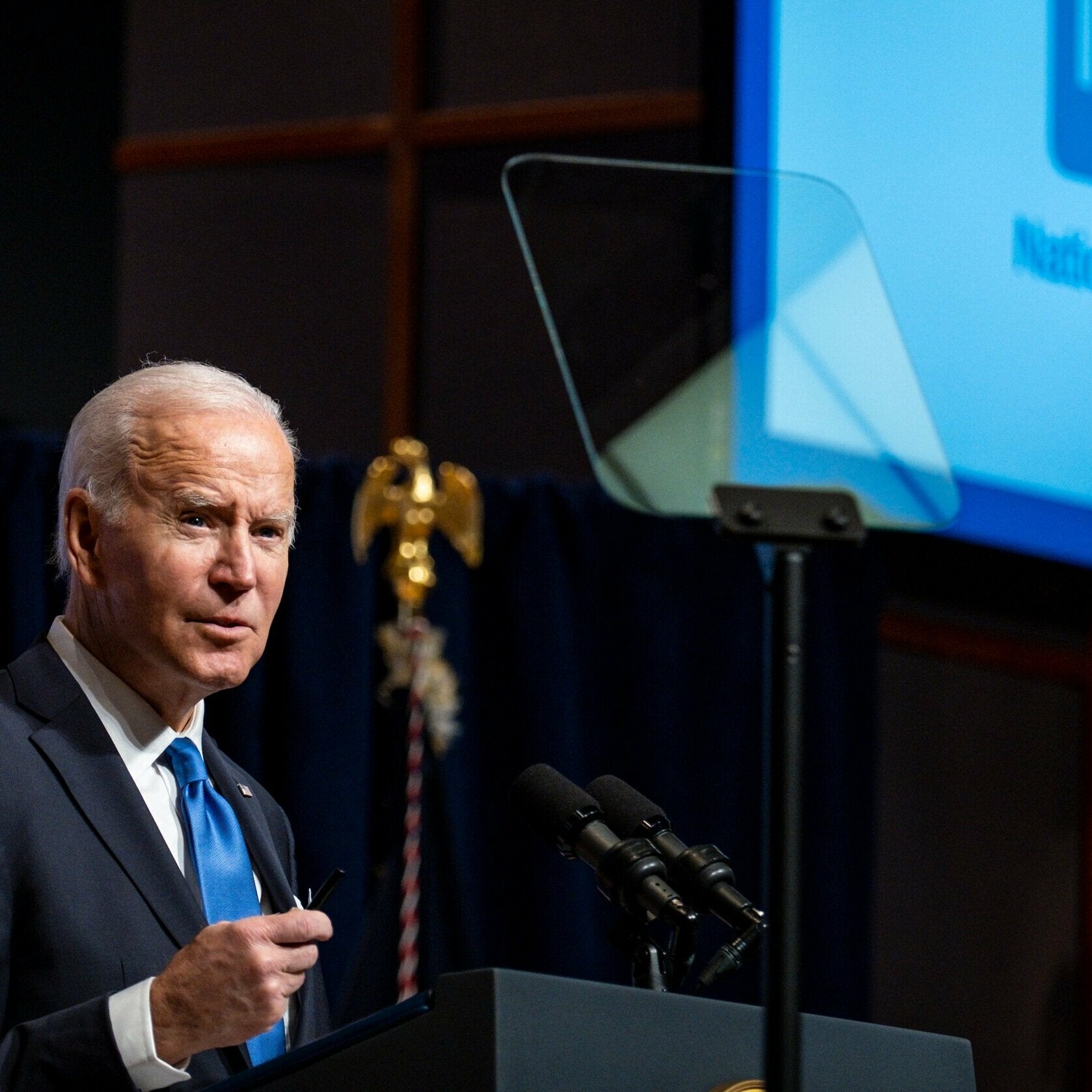 President Joe Biden using PresenterTek